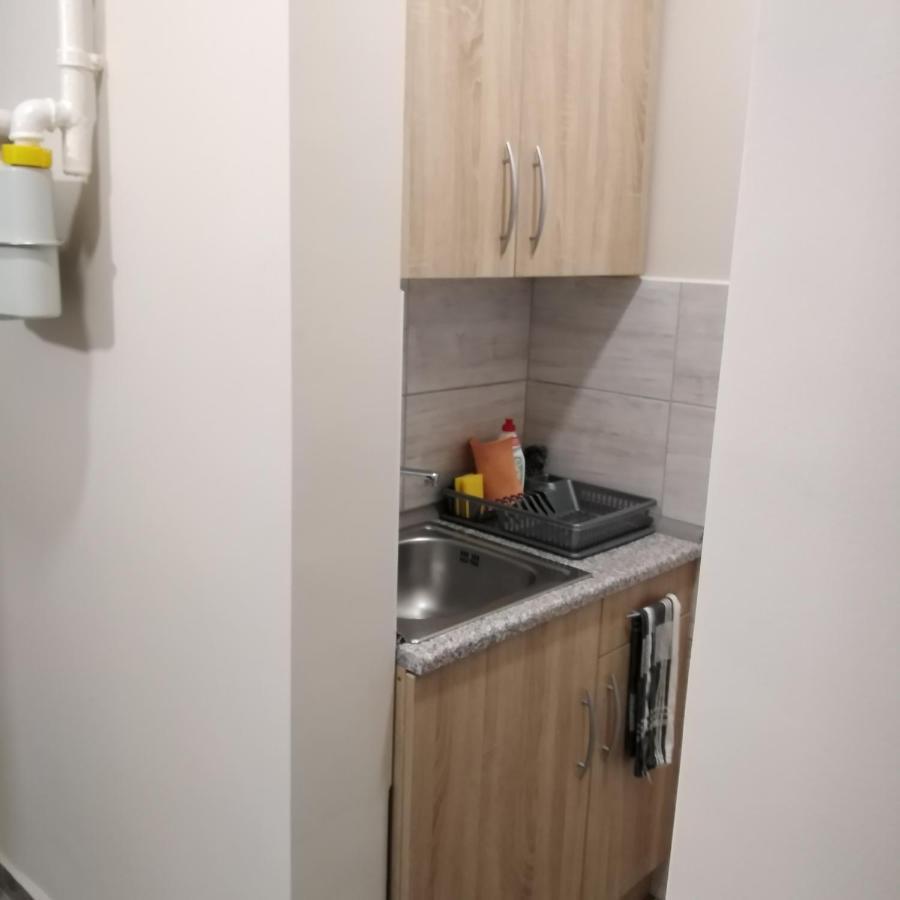 Desi Apartman Kaposvar Ngoại thất bức ảnh