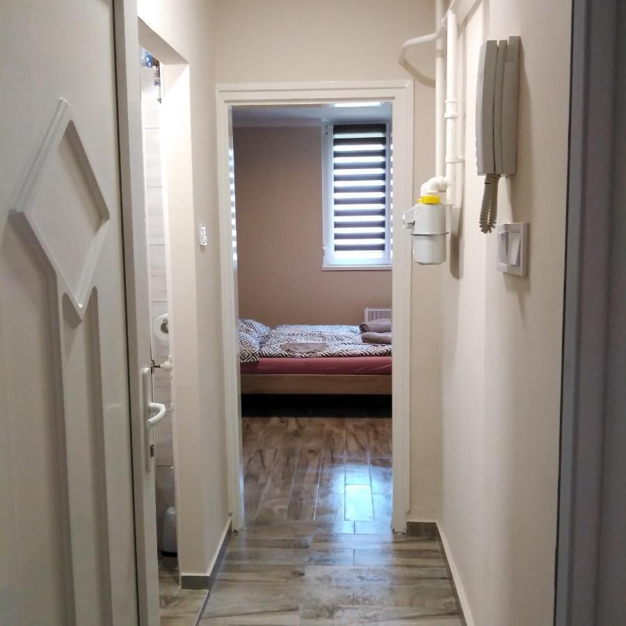 Desi Apartman Kaposvar Ngoại thất bức ảnh