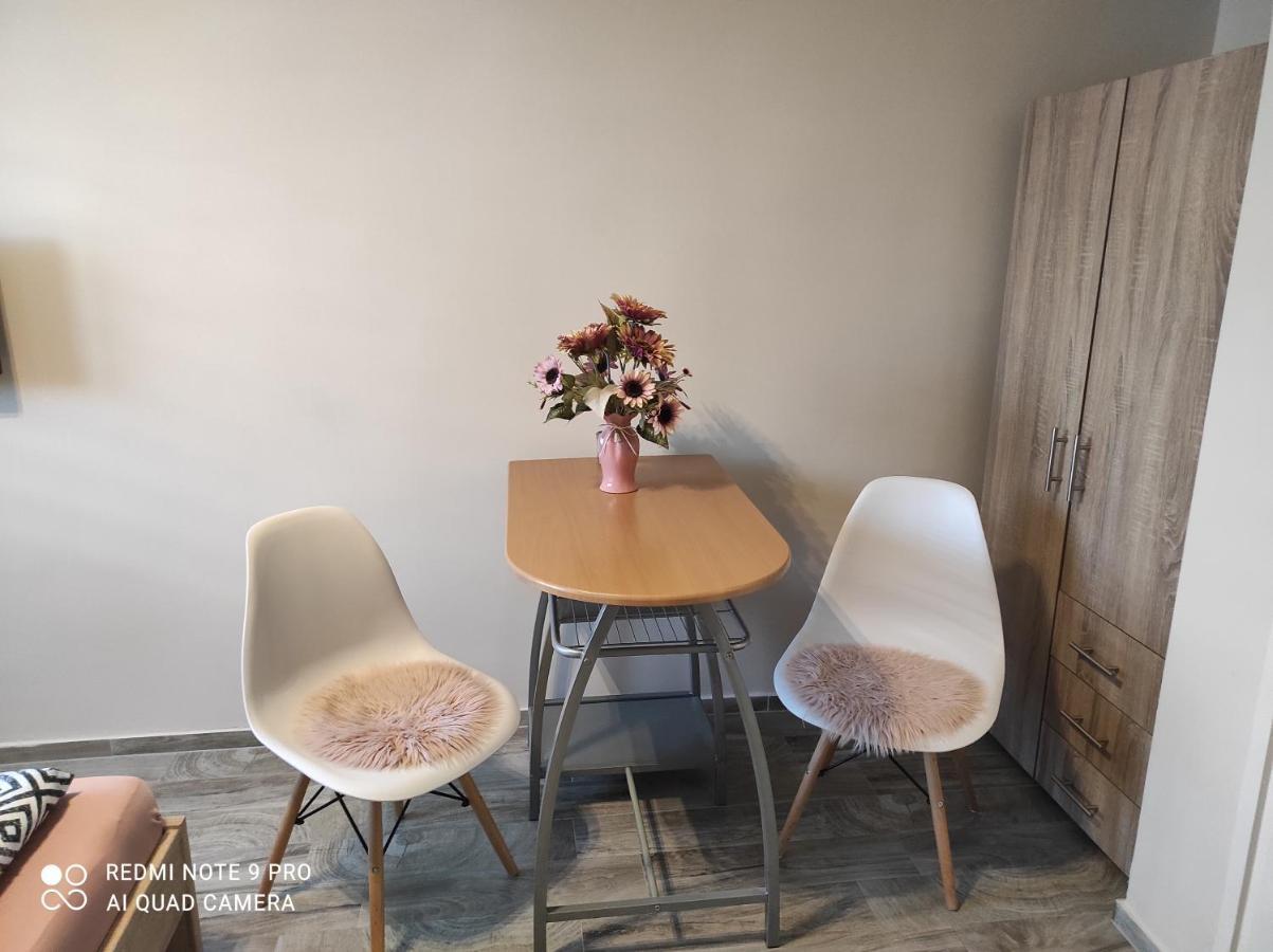 Desi Apartman Kaposvar Ngoại thất bức ảnh