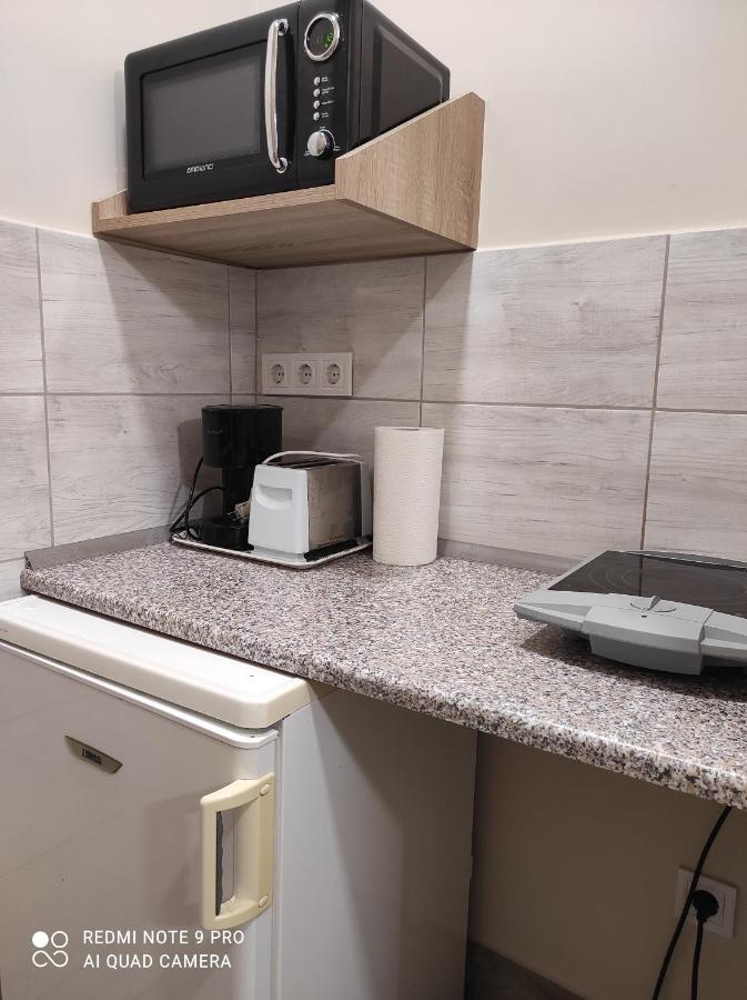 Desi Apartman Kaposvar Ngoại thất bức ảnh